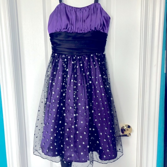 Le chateau small purple graduation dress - Picture 1 of 2